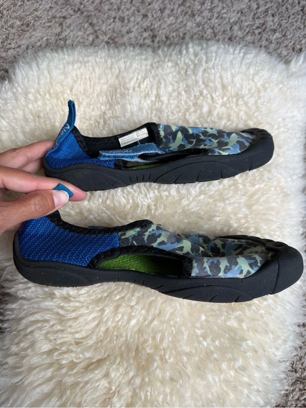 Newtz water shoes with blue and green sharks size 13/1